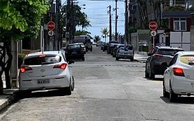Apto Q/S a 100m da Praia